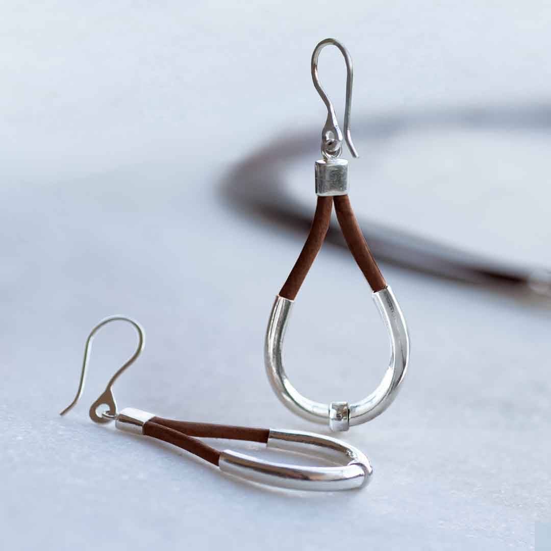 Calista - Equestrian Horseshoe Necklace on Brown Leather